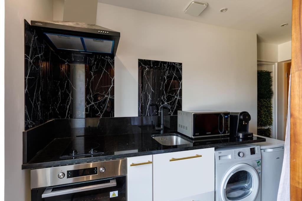 Proche Paris - Style Bali 350 M Gare Mantes Apartment Bagian luar foto
